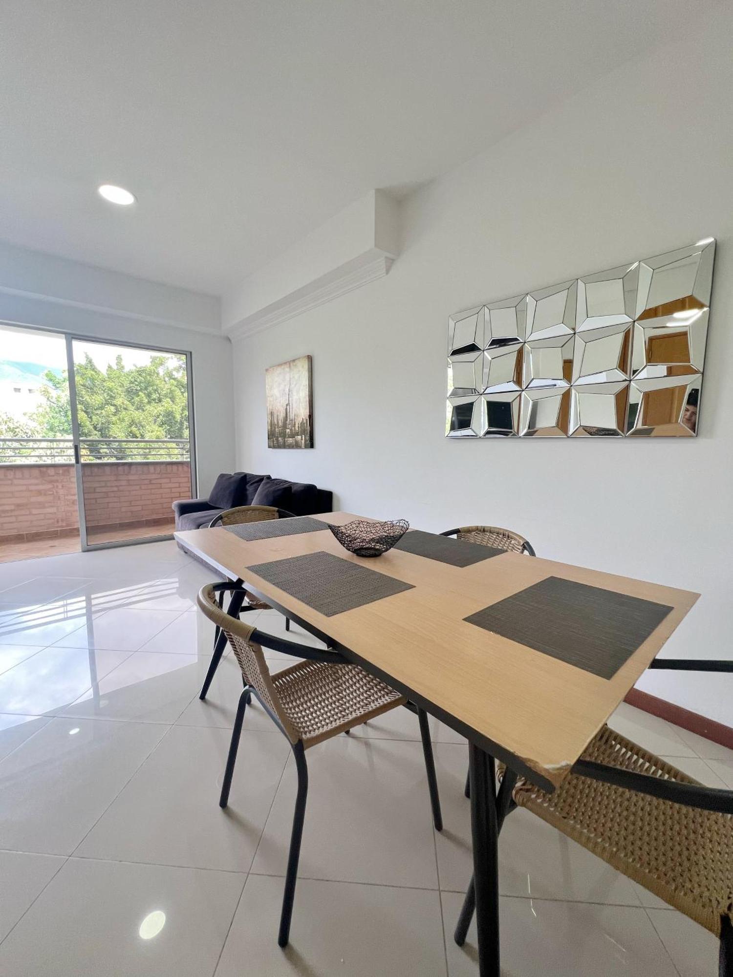Apartamento Apto Terra Amplio Y Centrico *