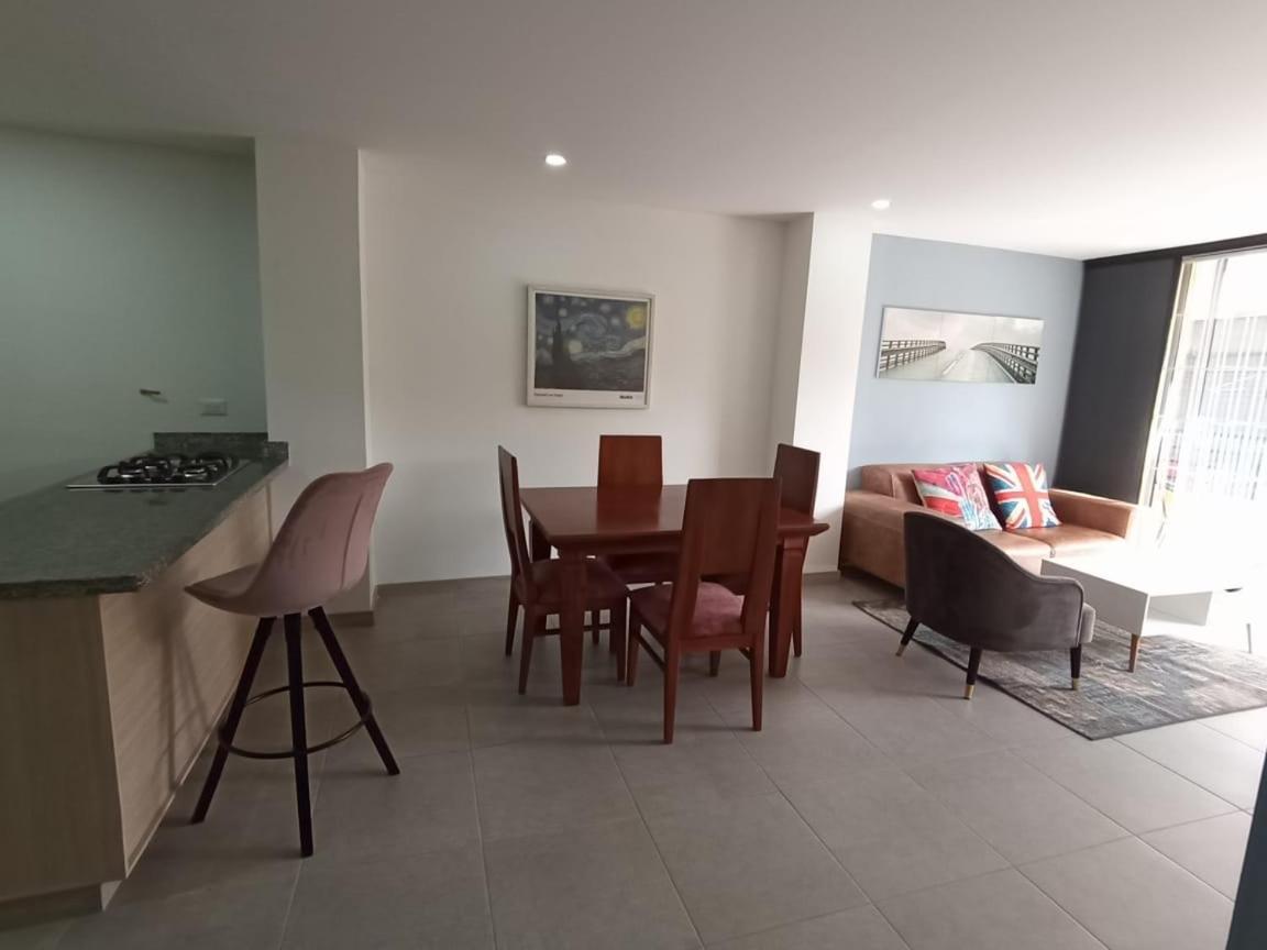 Laureles, Avenida 80 Edificio Apartamento *