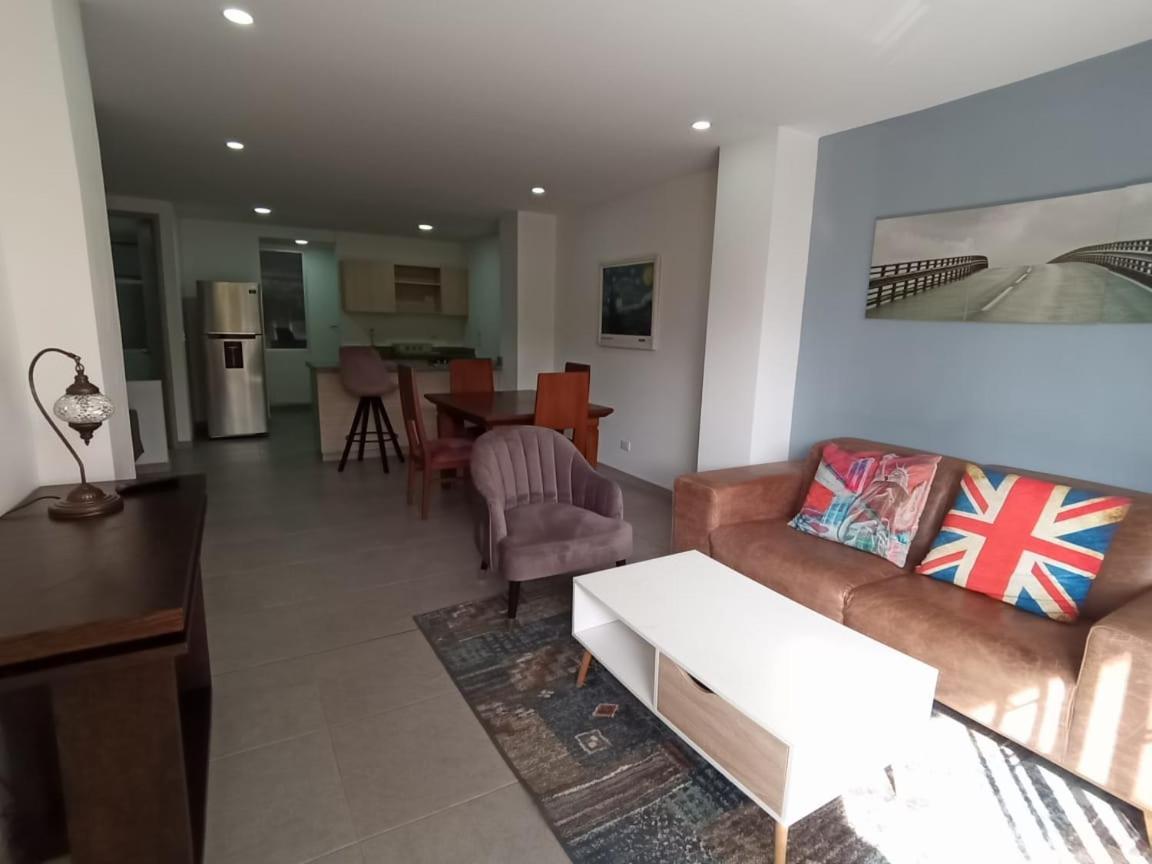 Apartamento Laureles, Avenida 80 Edificio *