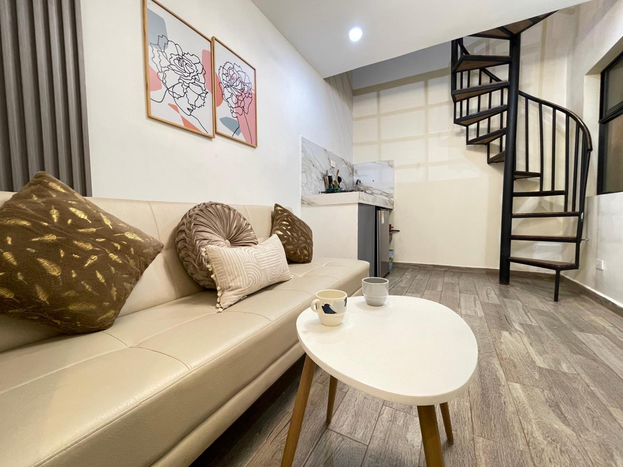 Joes Loft La70 Laurles Estadio *