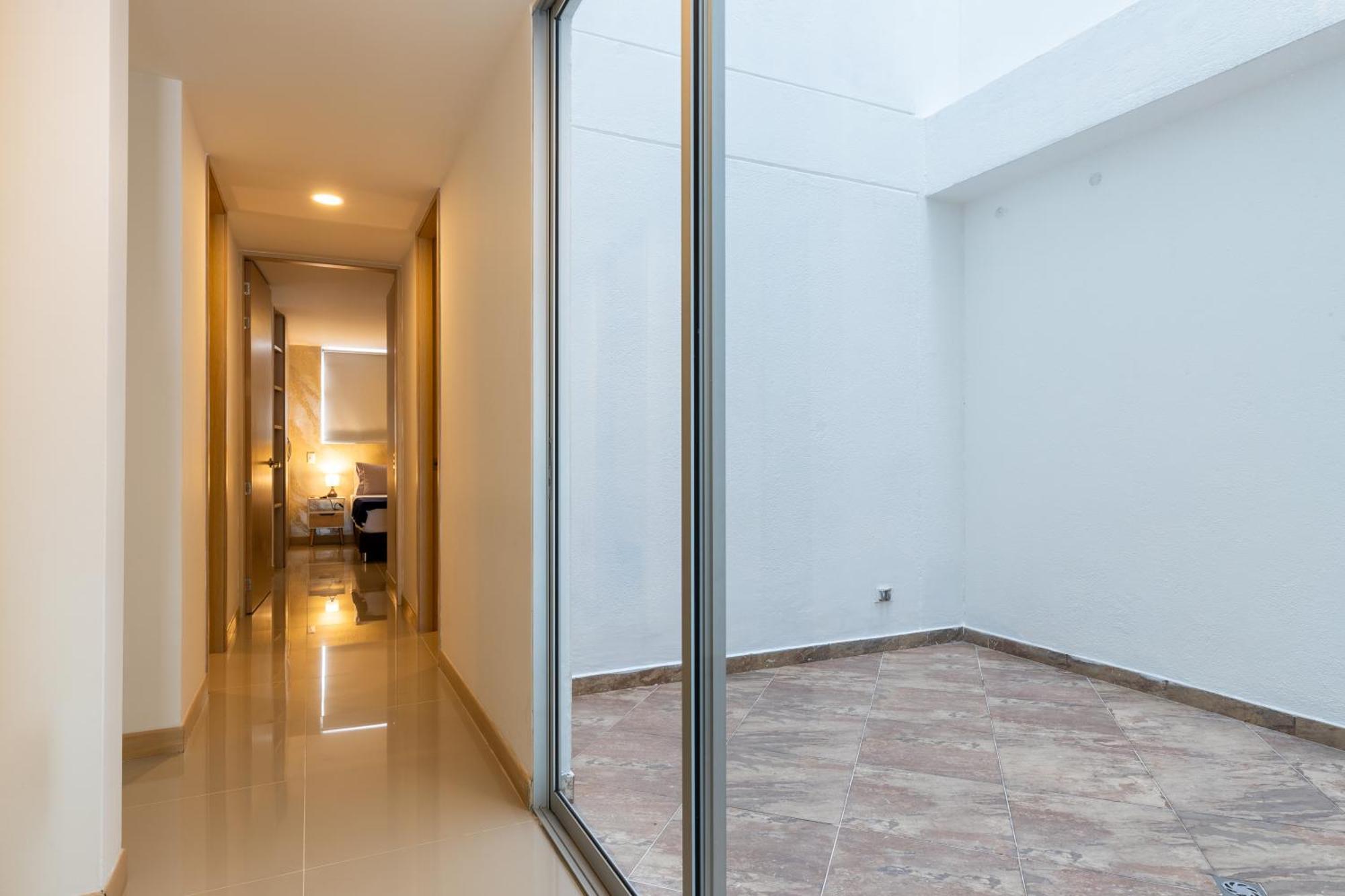 Laura Exclusivos Con Ascensor Privado En Laureles Apartamento