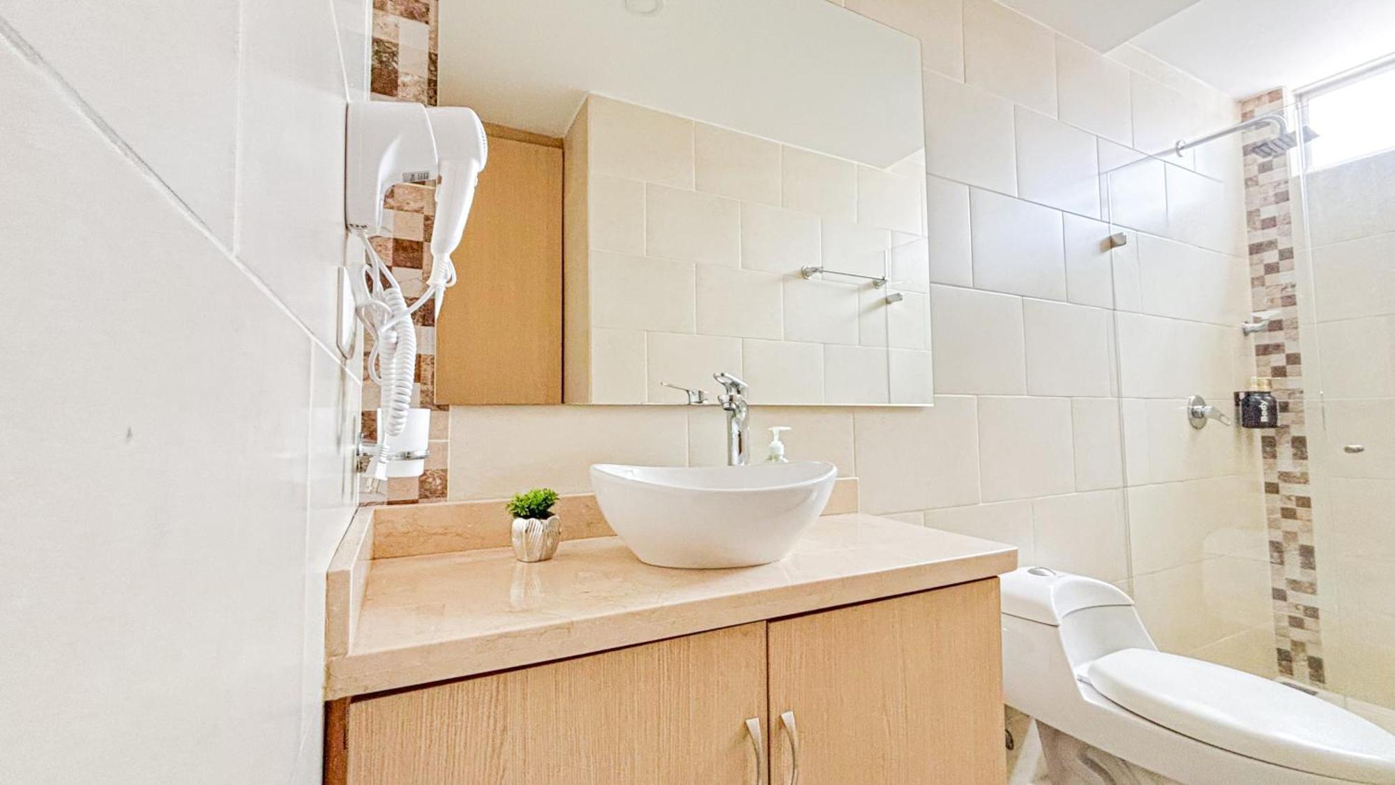 Laura Exclusivos Con Ascensor Privado En Laureles *