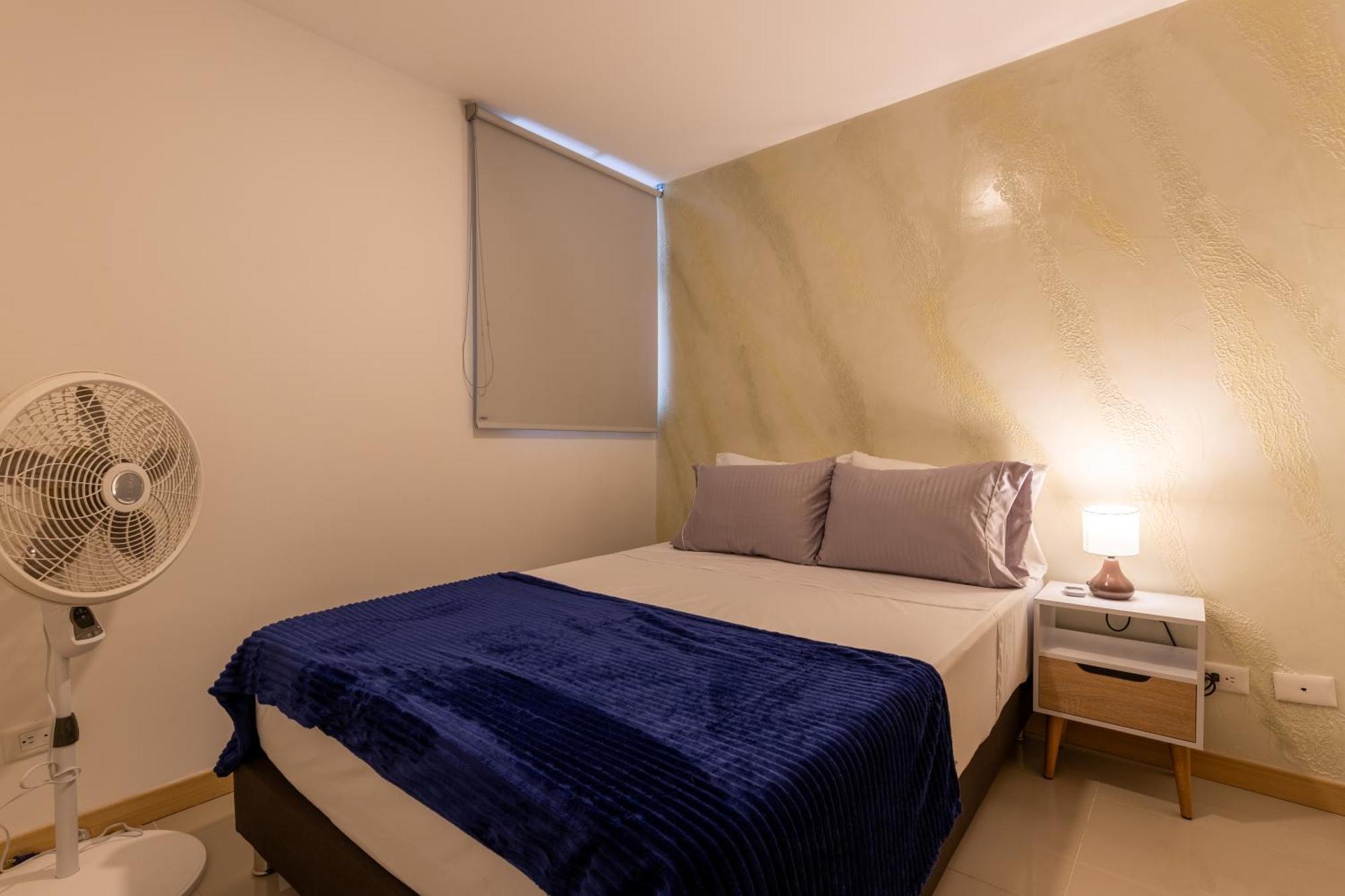 Laura Exclusivos Con Ascensor Privado En Laureles Medellín