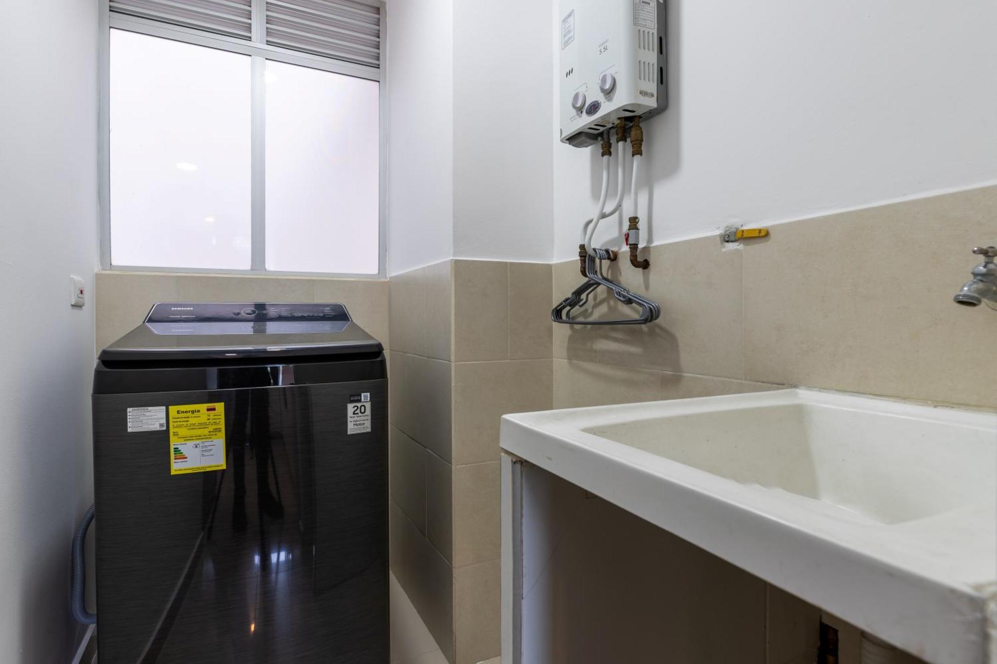 Laura Exclusivos Con Ascensor Privado En Laureles Medellín