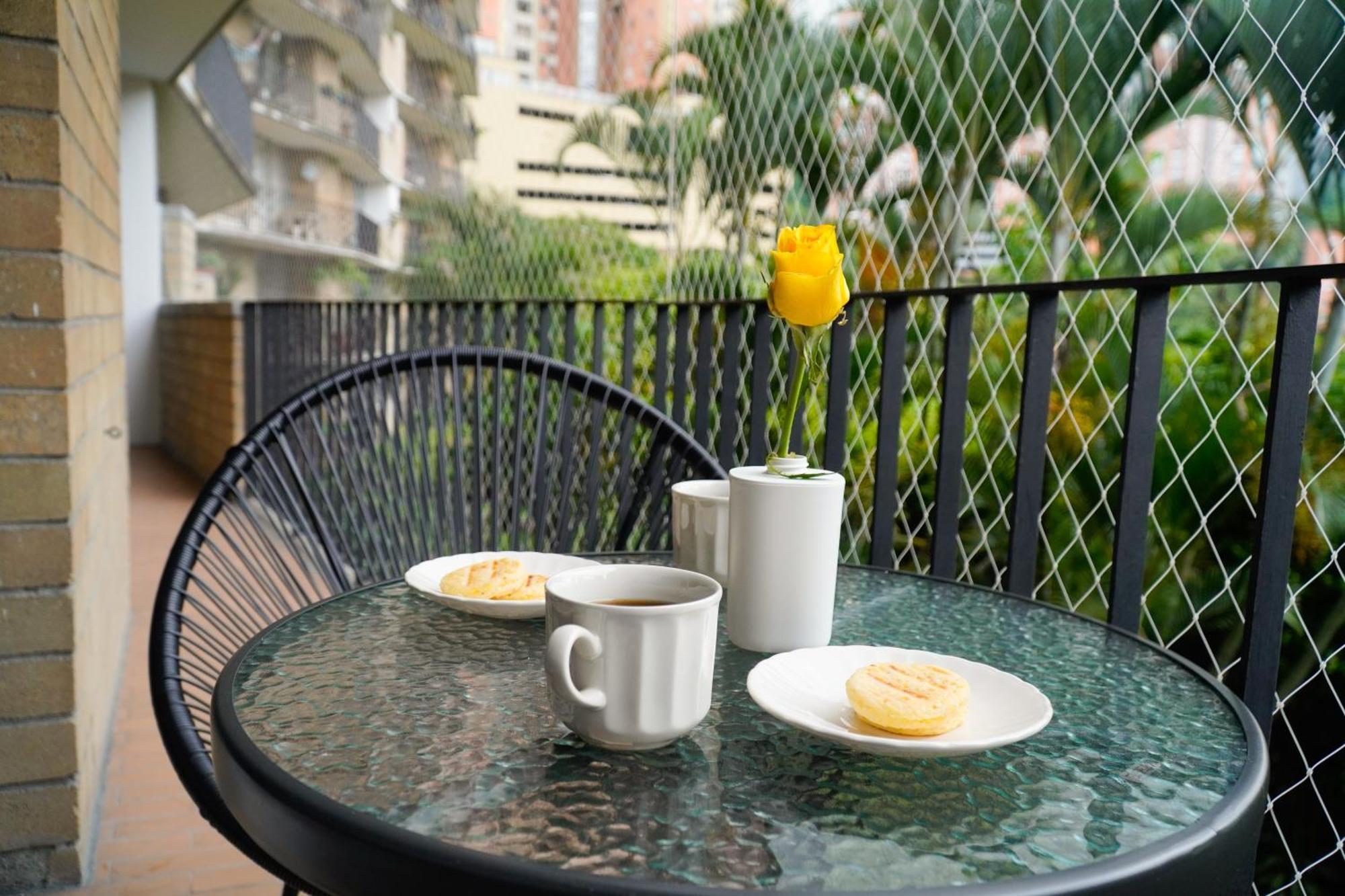 Apartamento 2br Bright & Cozy - Nature Views & Sounds *