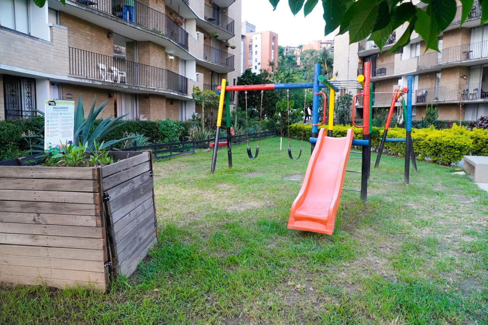 2br Bright & Cozy - Nature Views & Sounds Apartamento Medellín