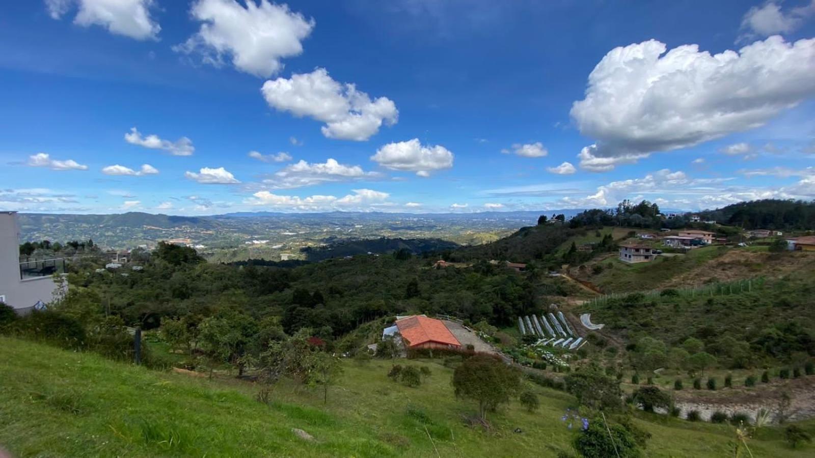 El Cielo En La Vereda Barroblanco De Santa Elena Сasa de vacaciones *