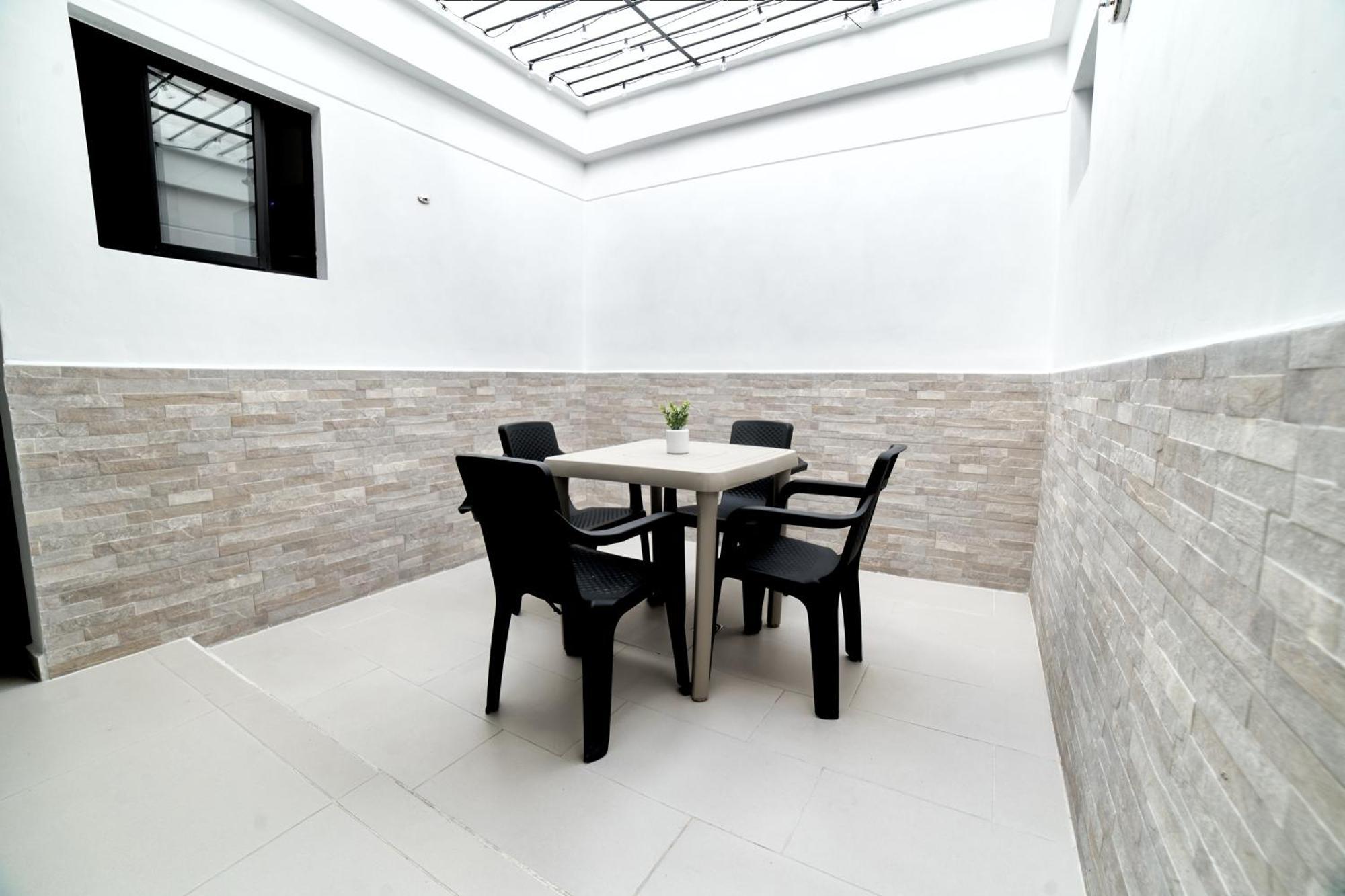 Casa En Laureles- Excelente Ubicacion! Сasa de vacaciones Medellín