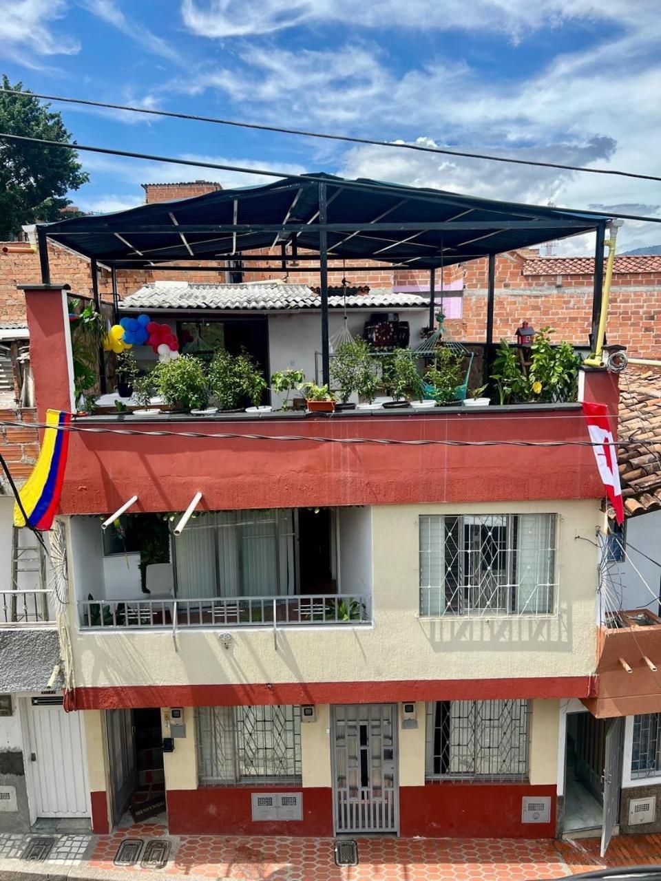 Hermoso Pent-house Con Jacuzzi Y Amplia Terraza Apartamento *