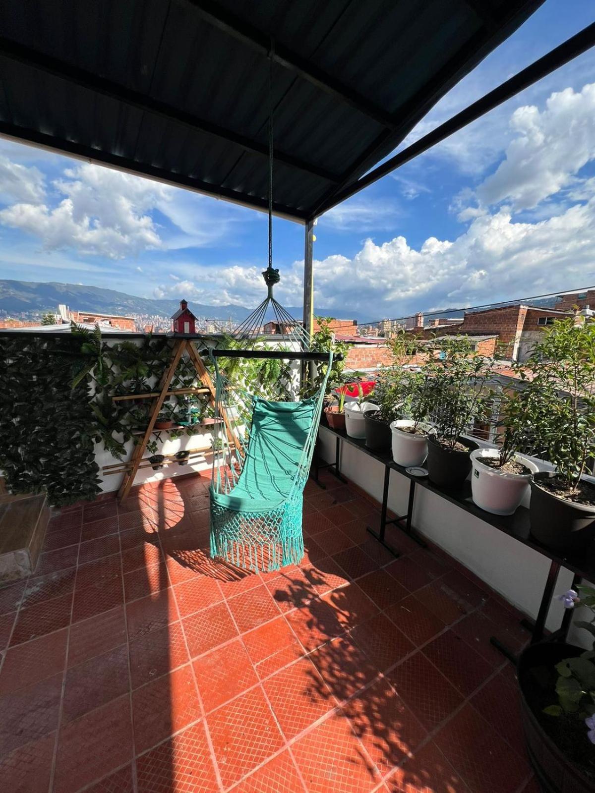 Hermoso Pent-house Con Jacuzzi Y Amplia Terraza *