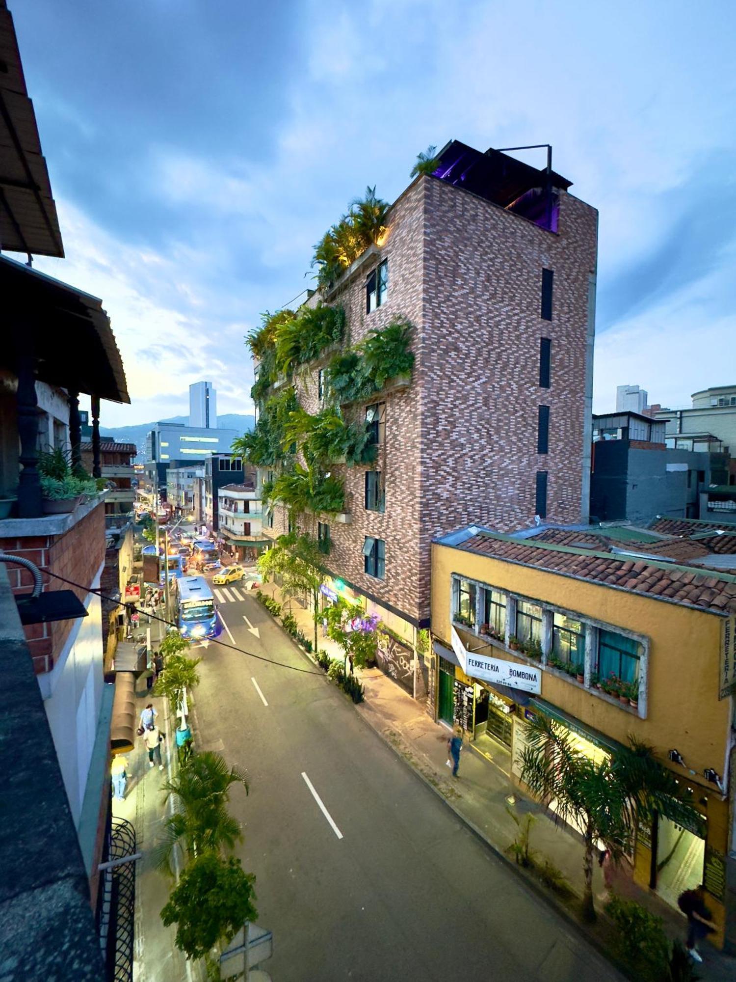 Select Hotel