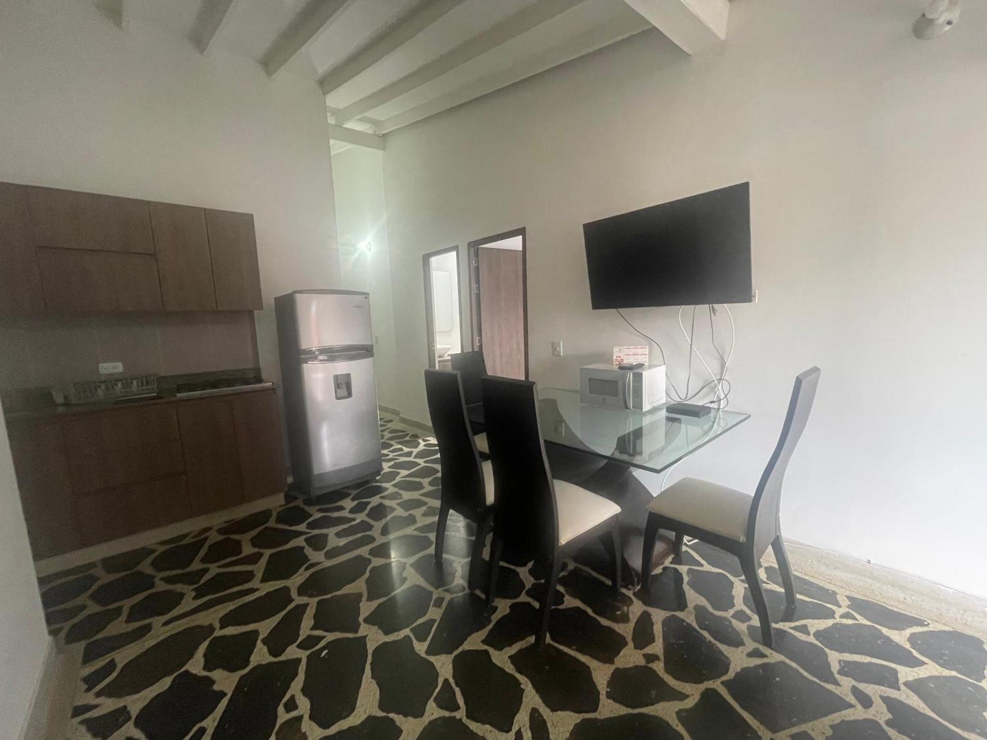 Apartamento Amplio En Laureles, Excelente Ubicacion, 3 Alcobas 403 Apartamento Medellín