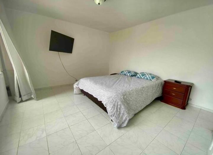 Habitación en casa particular Hub House