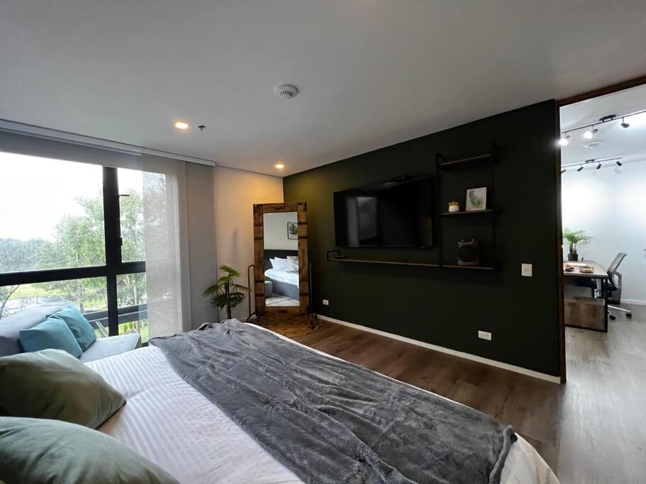 Outstanding And Wide With Work Station Apartamento Medellín