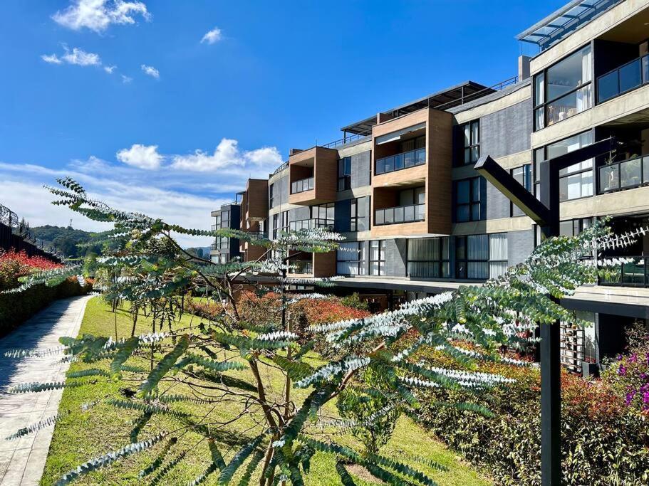 Apartamento Outstanding And Wide With Work Station Medellín