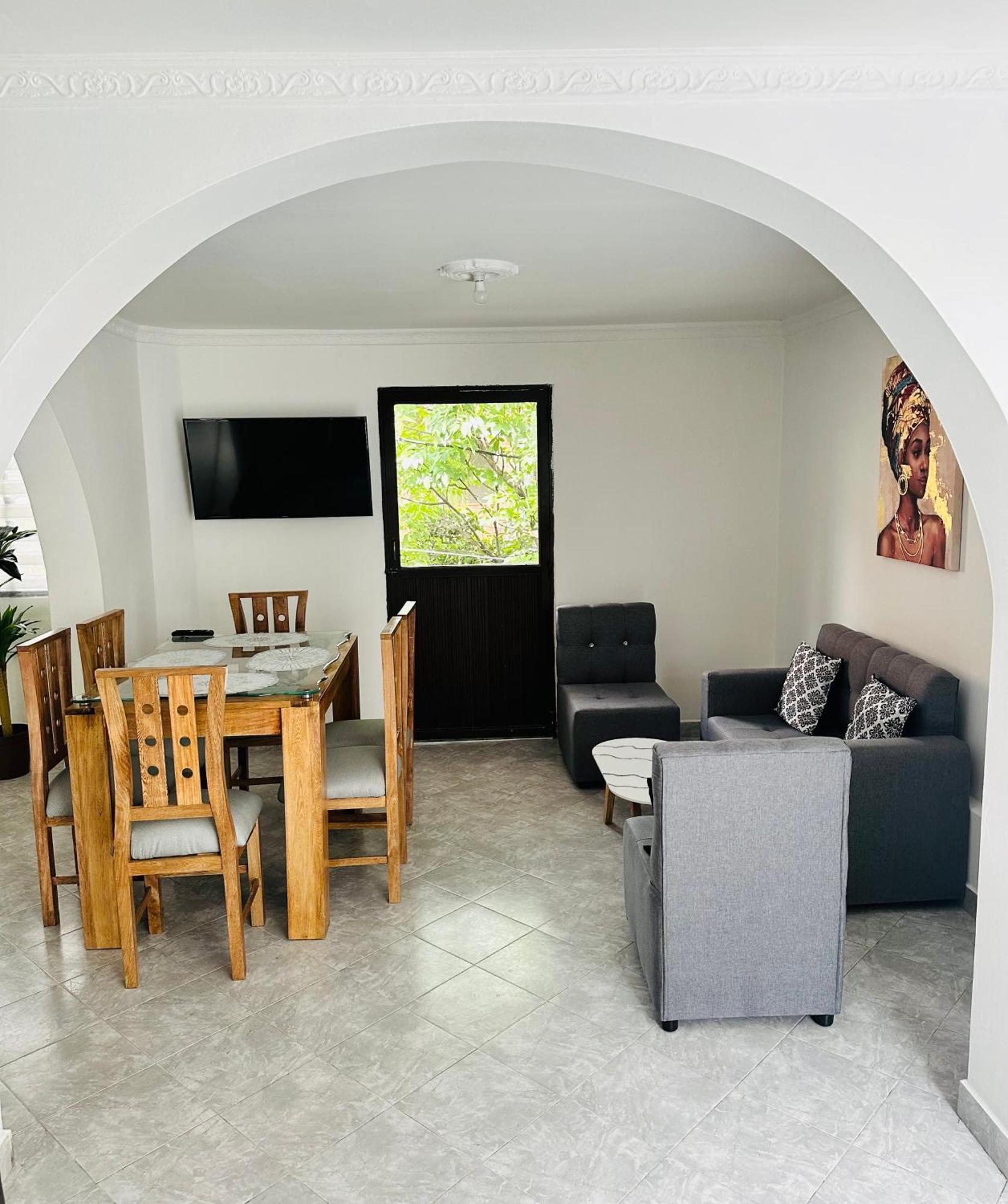 Apartamento Hermoso Y Amplio Cerca Al Centro De *