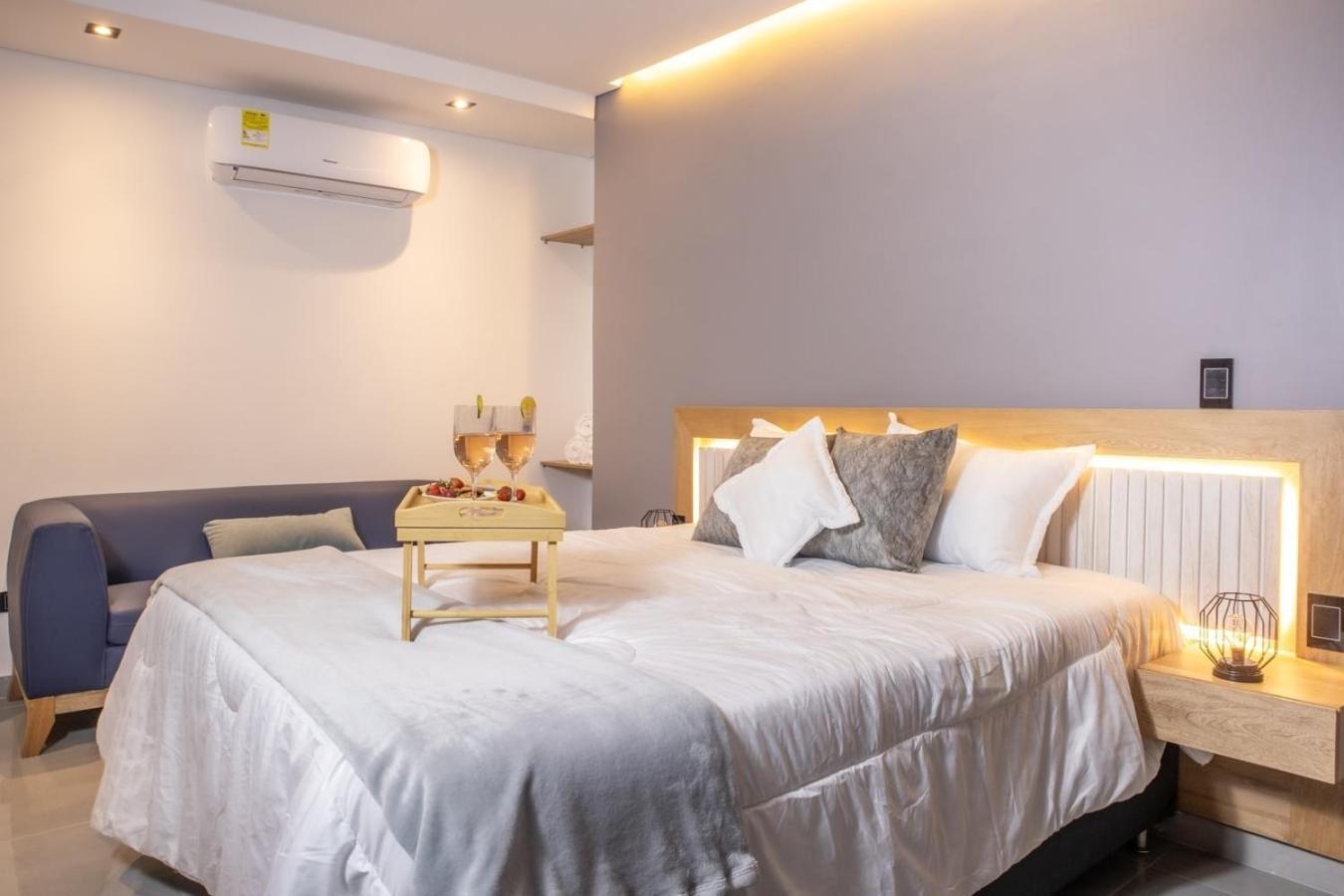 Comfortable Escape Rosa Negra Stadio Apartasuite * Medellín