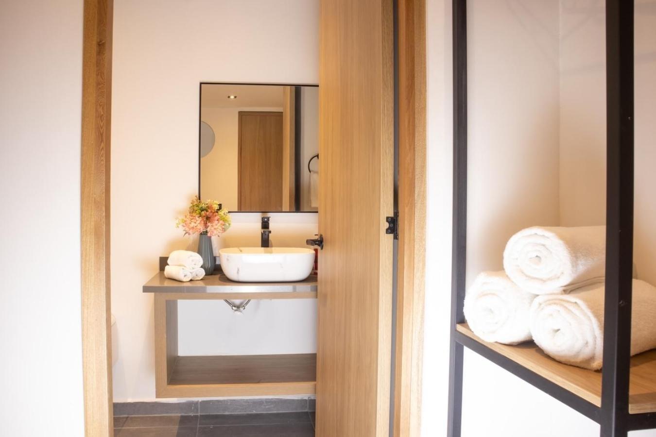 Jacuzzi Retreat Cozy Aparta-suite Rosa Negra Apartamento Medellín