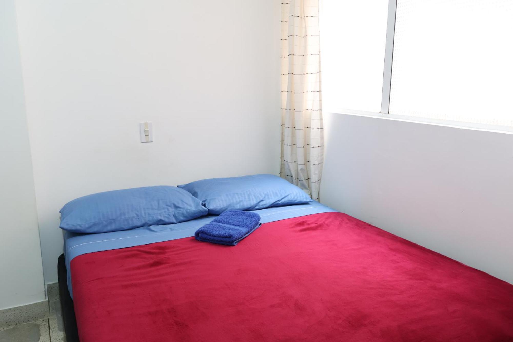 Living Poblado Manila 3029 Doble Con Bano Privado * Medellín
