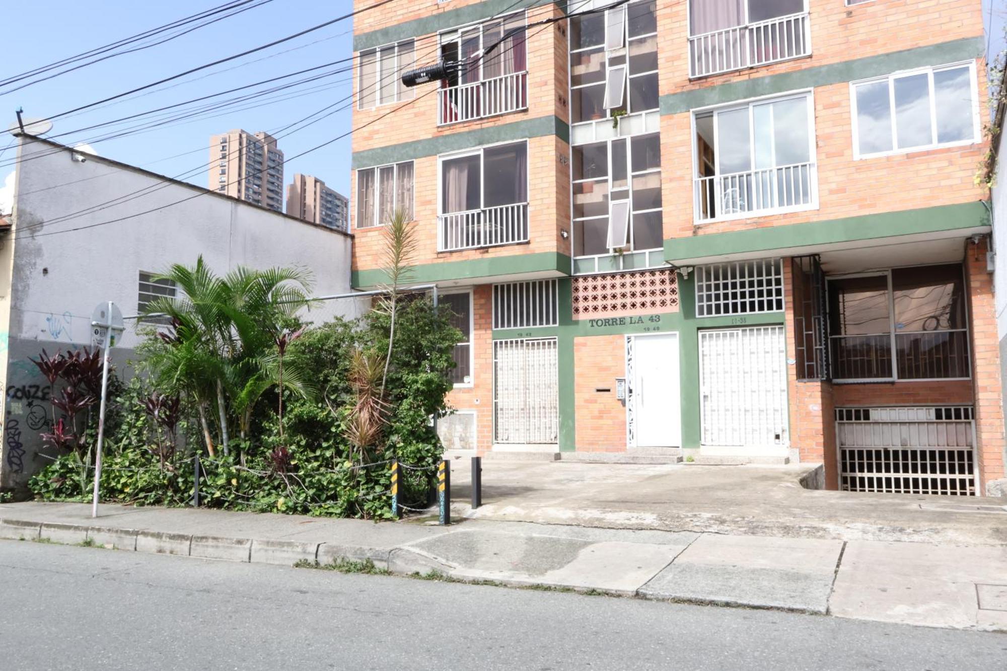 Living Poblado Manila 3029 Doble Con Bano Privado Medellín