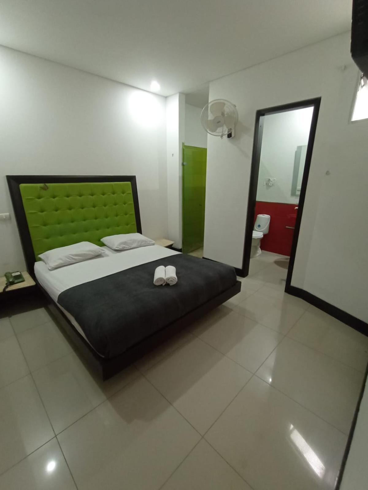 Hotel Laureles 3*
