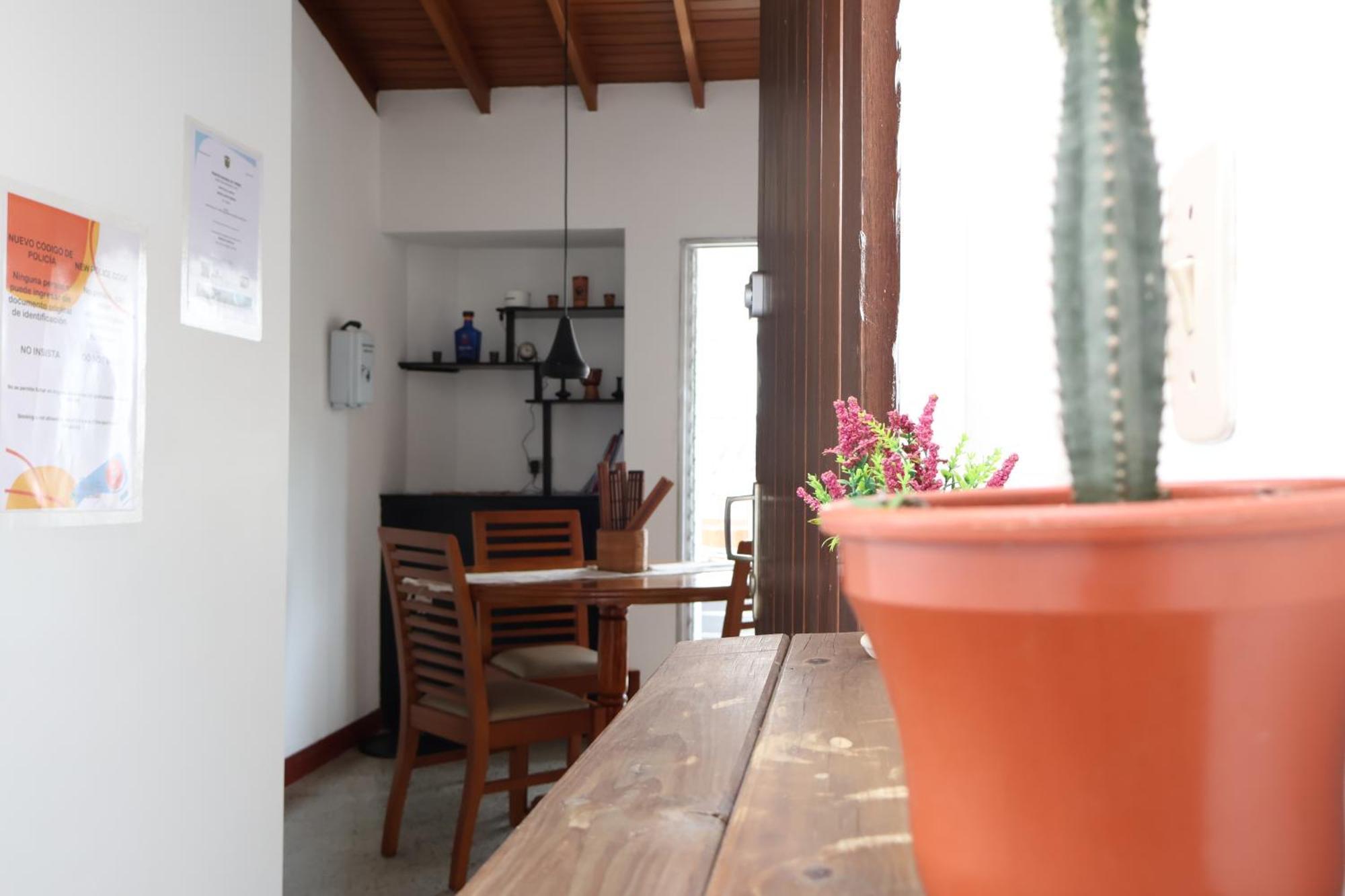 Living Poblado Manila 301 F Individual Medellín