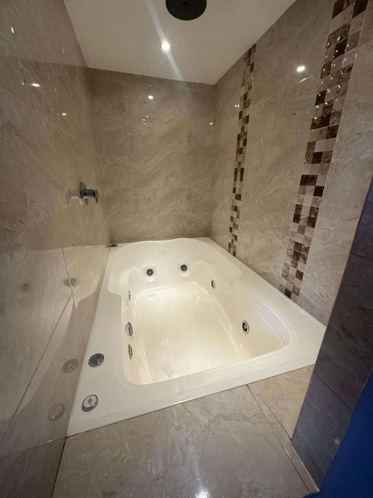 Con Jacuzzi Privado