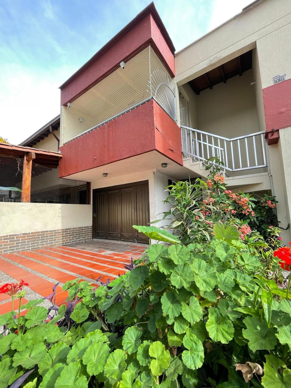 Casa De Colores * Medellín