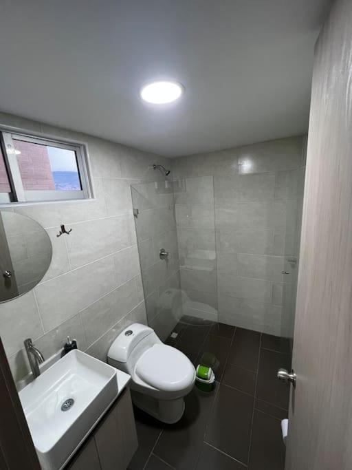 Apartamento Exclusivo Con Piscina Y Parqueadero 602 *