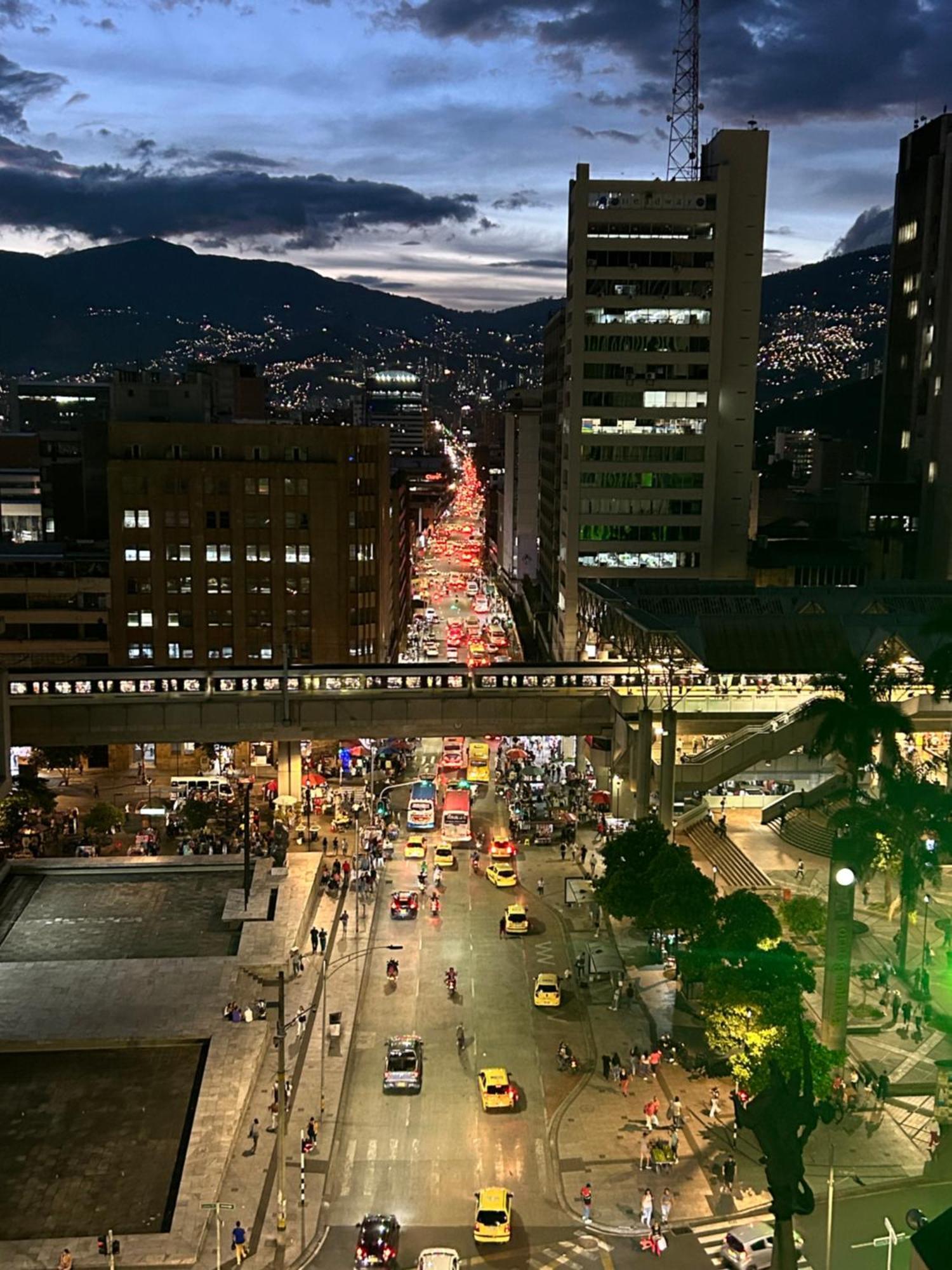 Apartamento Comodo Y Metro De A Un Paso
