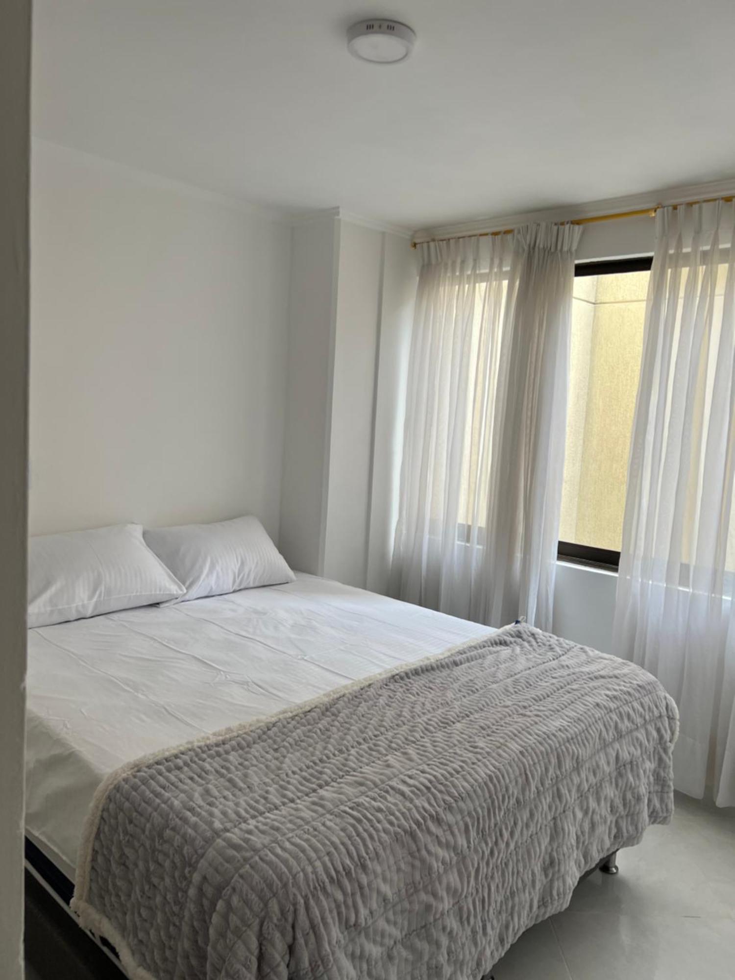 Apartamento Lovely In The Zone Of *