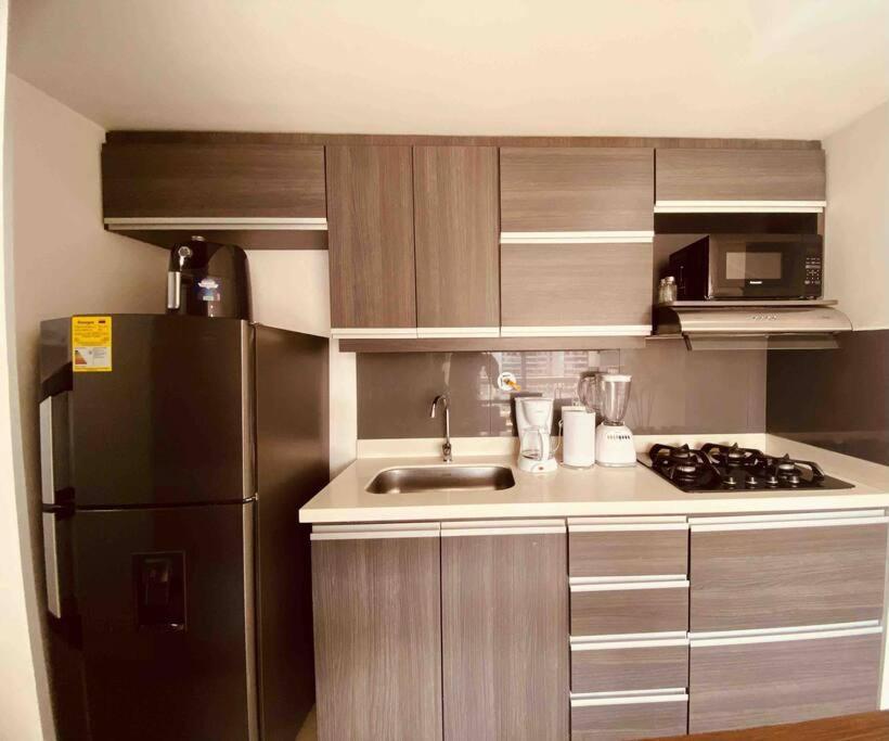 Apartamento Poblado, Aire Acondicionado, Piscina, Vista, Gym *