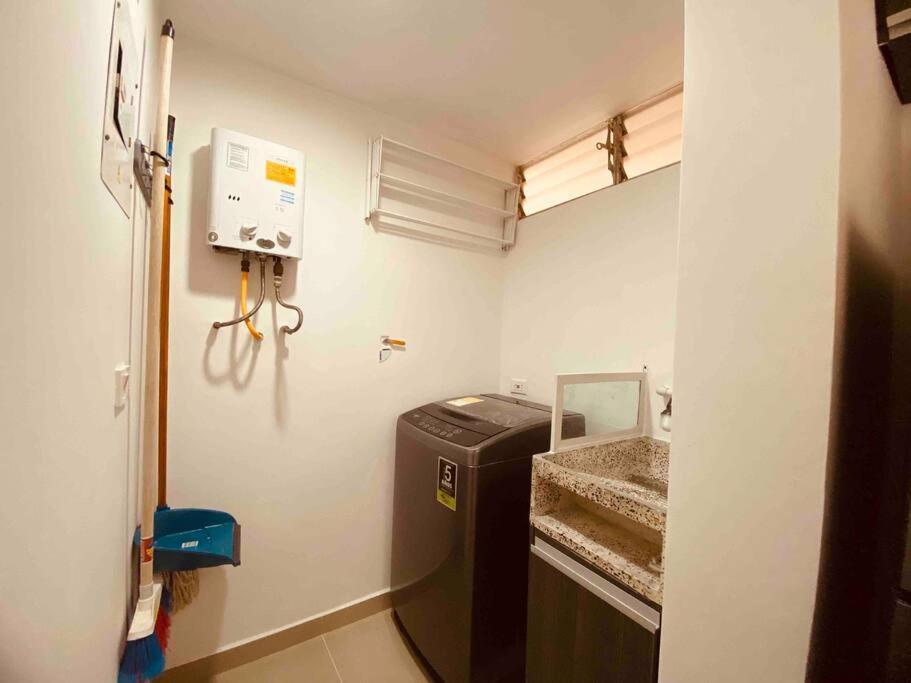 Poblado, Aire Acondicionado, Piscina, Vista, Gym *