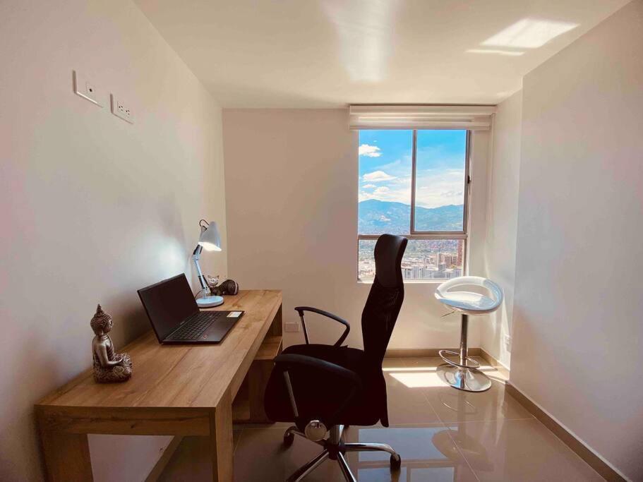 Apartamento Poblado, Aire Acondicionado, Piscina, Vista, Gym Medellín