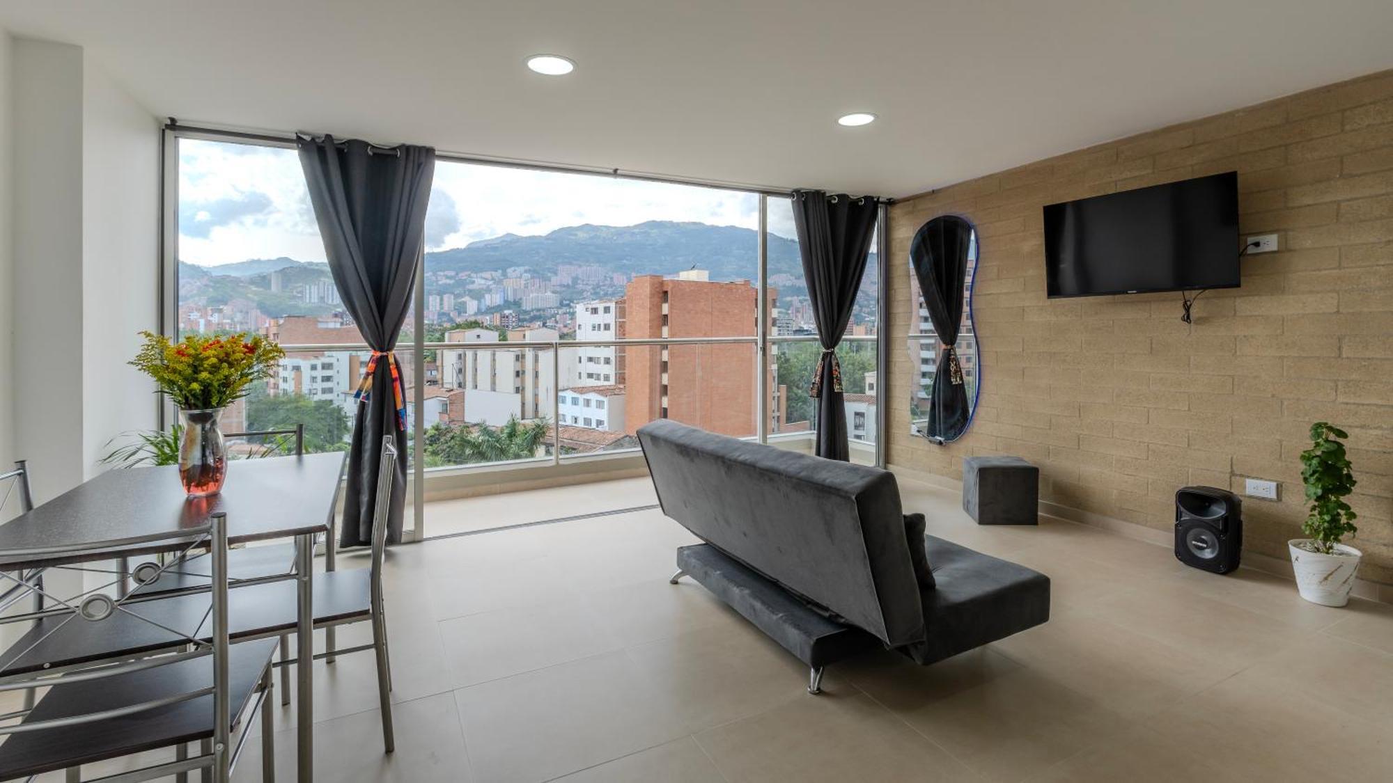Mirador Del Laureles, Ac, Piscina, Parqueadero 701 Apartment Medellin