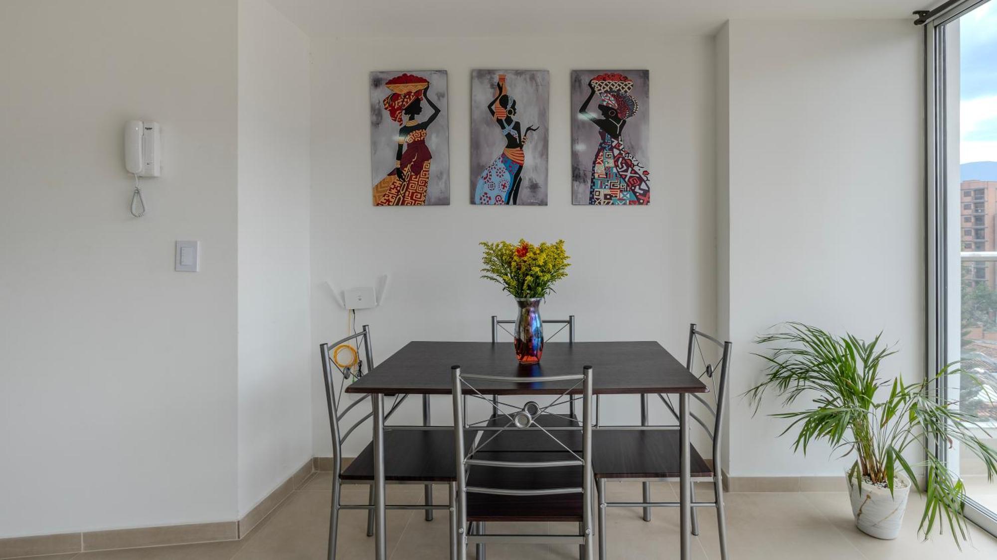 Mirador Del Laureles, Ac, Piscina, Parqueadero 701 Medellin