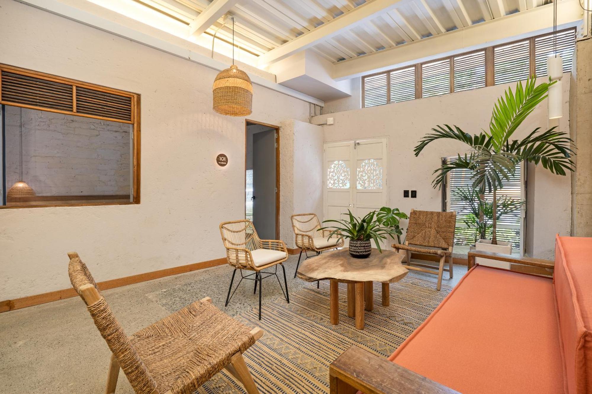 Botanica Casa Manila By Housy Host 4*