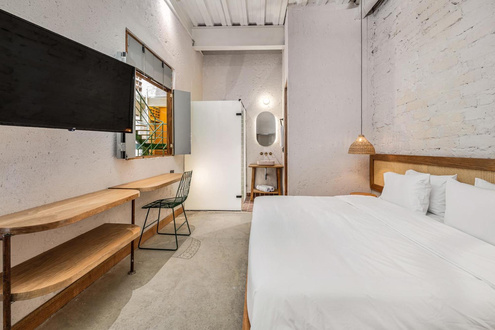 Hotel Botanica Casa Manila By Housy Host 4*