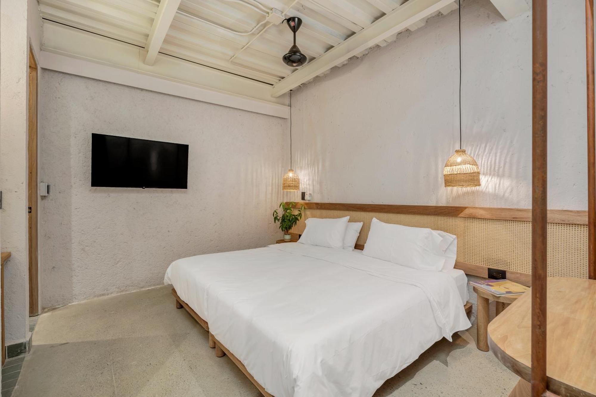Hotel Botanica Casa Manila By Housy Host 4*