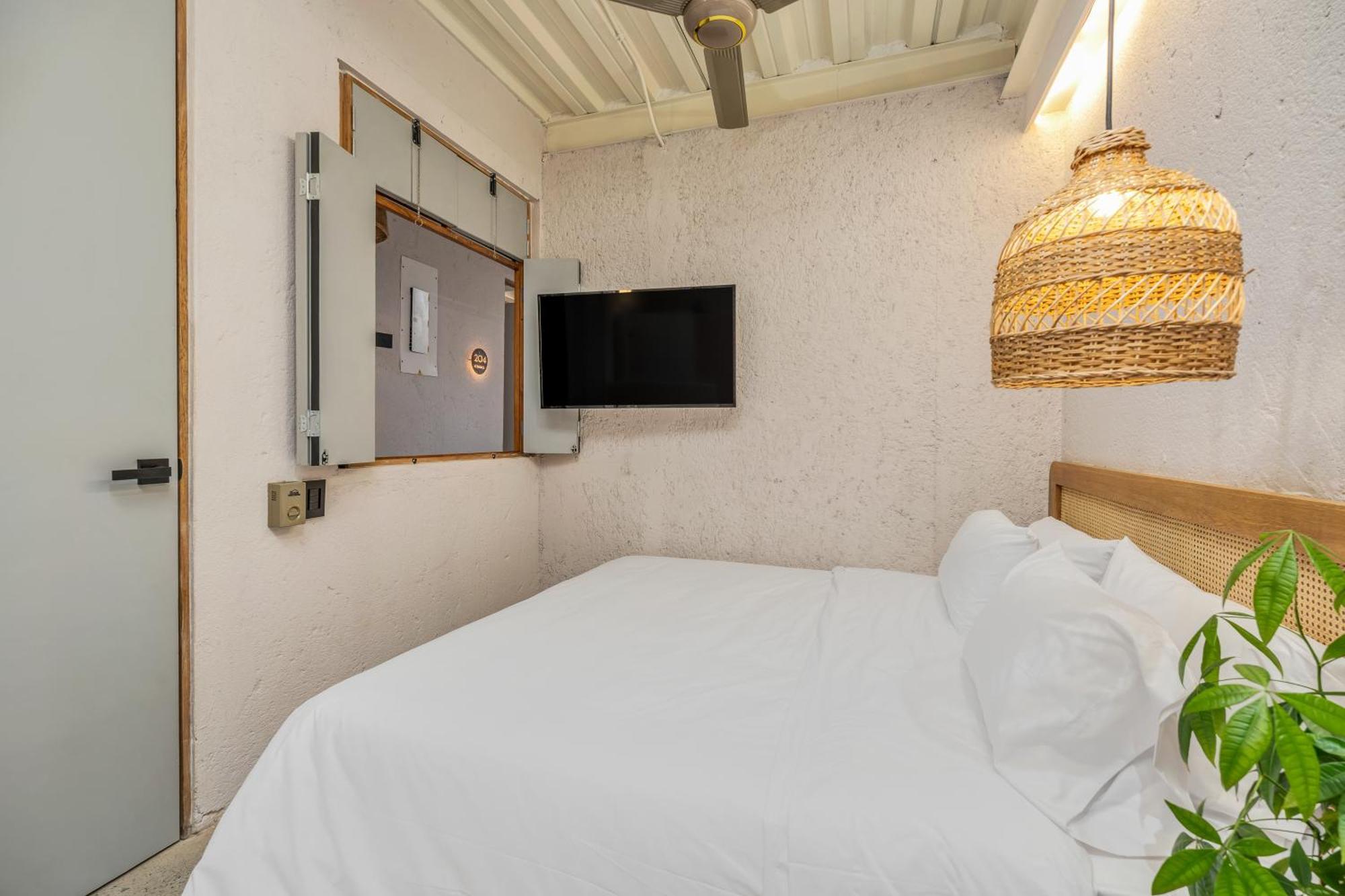 Botanica Casa Manila By Housy Host 4* Medellín