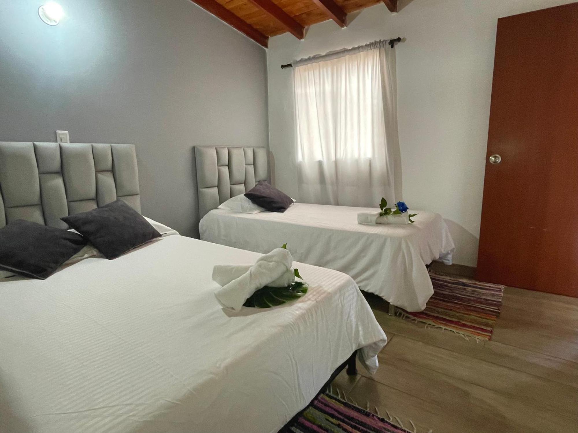 Guest house Homer Colors - Tu Hogar En 20 Personas Medellin