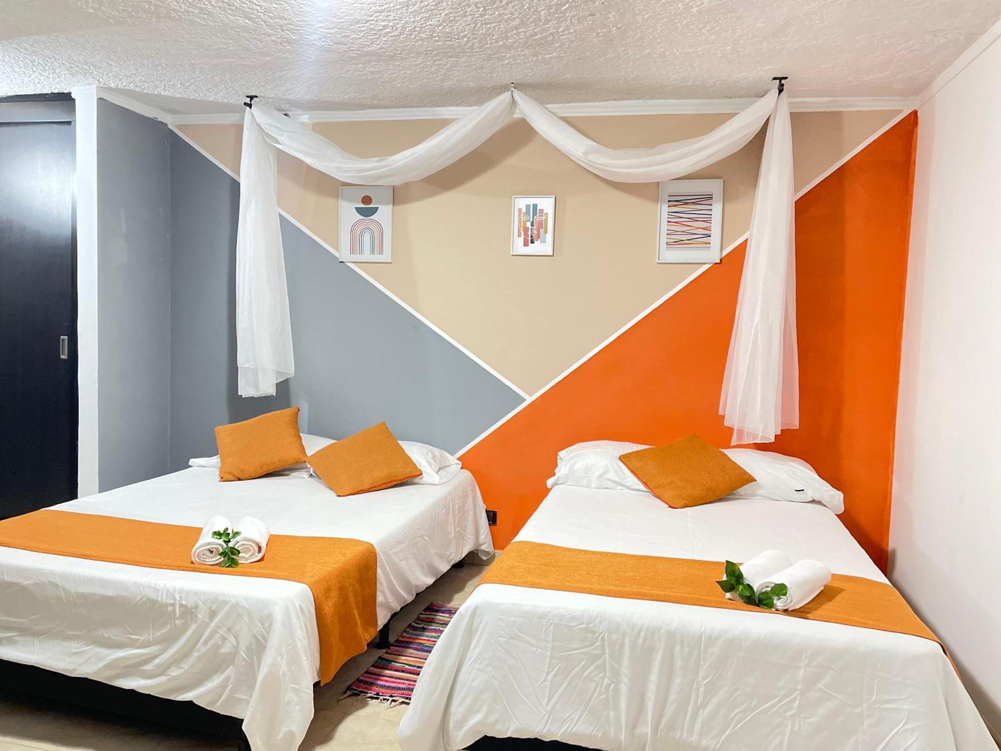 Guest house Homer Colors - Tu Hogar En 20 Personas