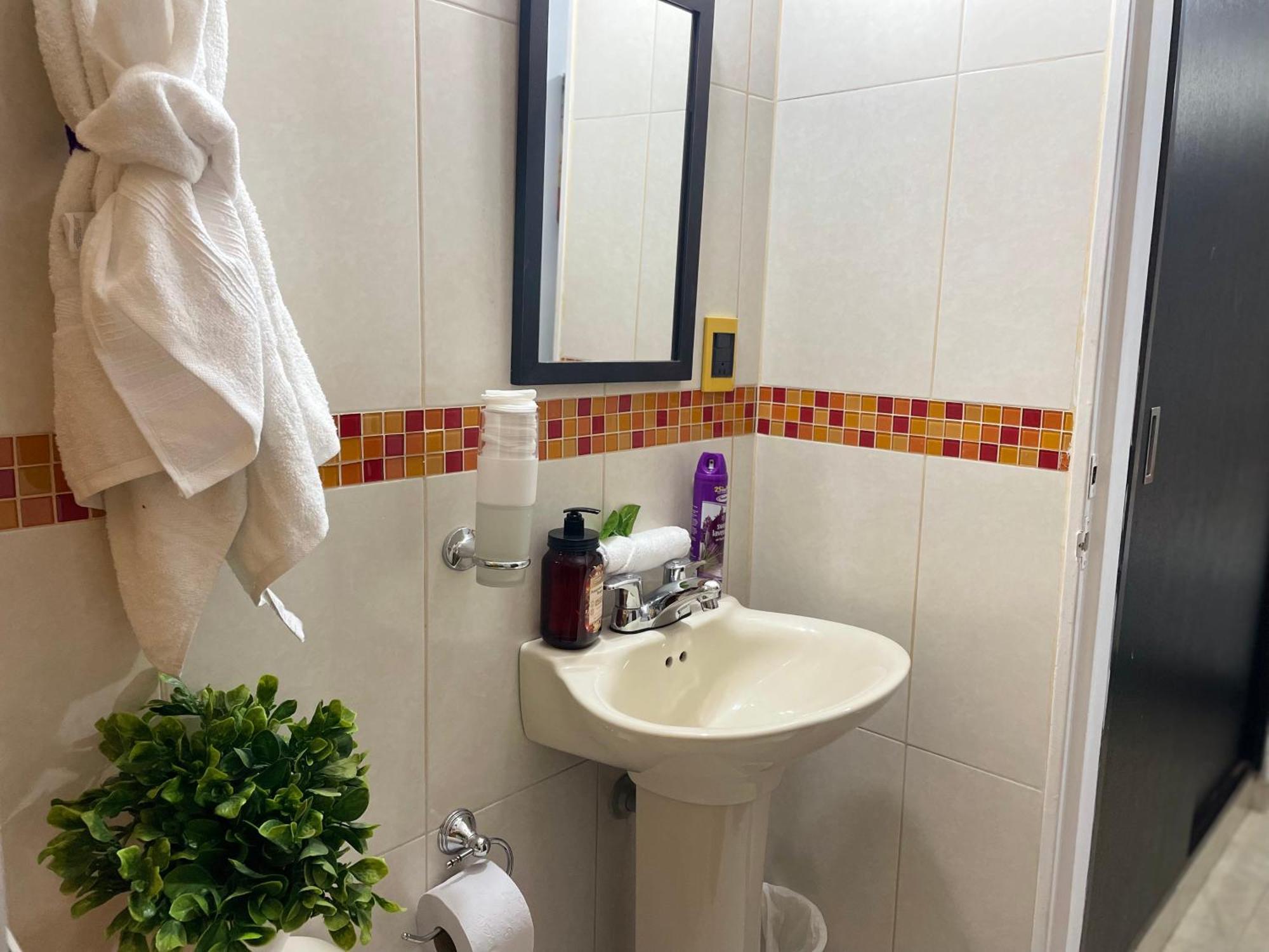 Homer Colors - Tu Hogar En 20 Personas Guest house