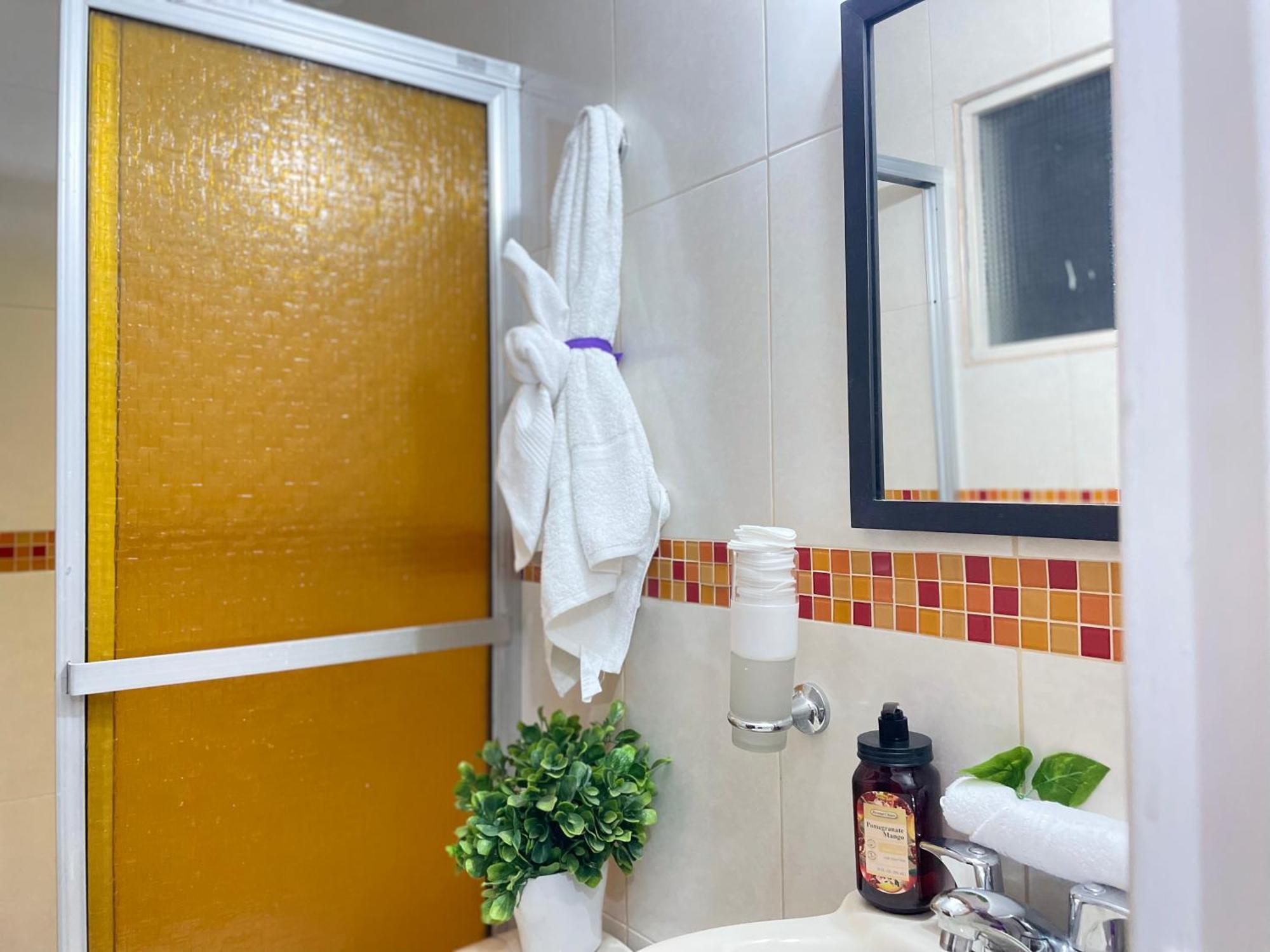 Guest house Homer Colors - Tu Hogar En 20 Personas