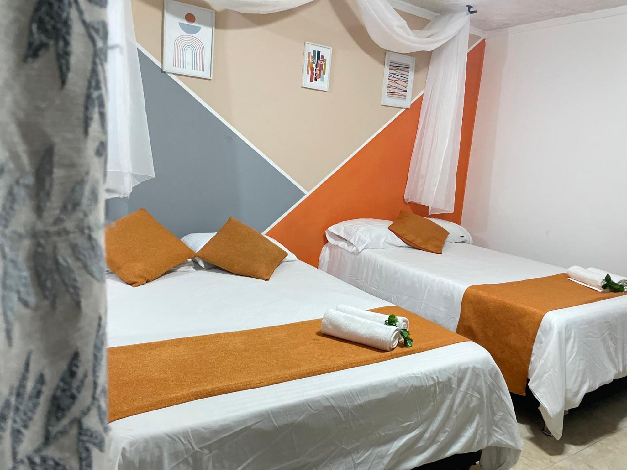Homer Colors - Tu Hogar En 20 Personas Guest house
