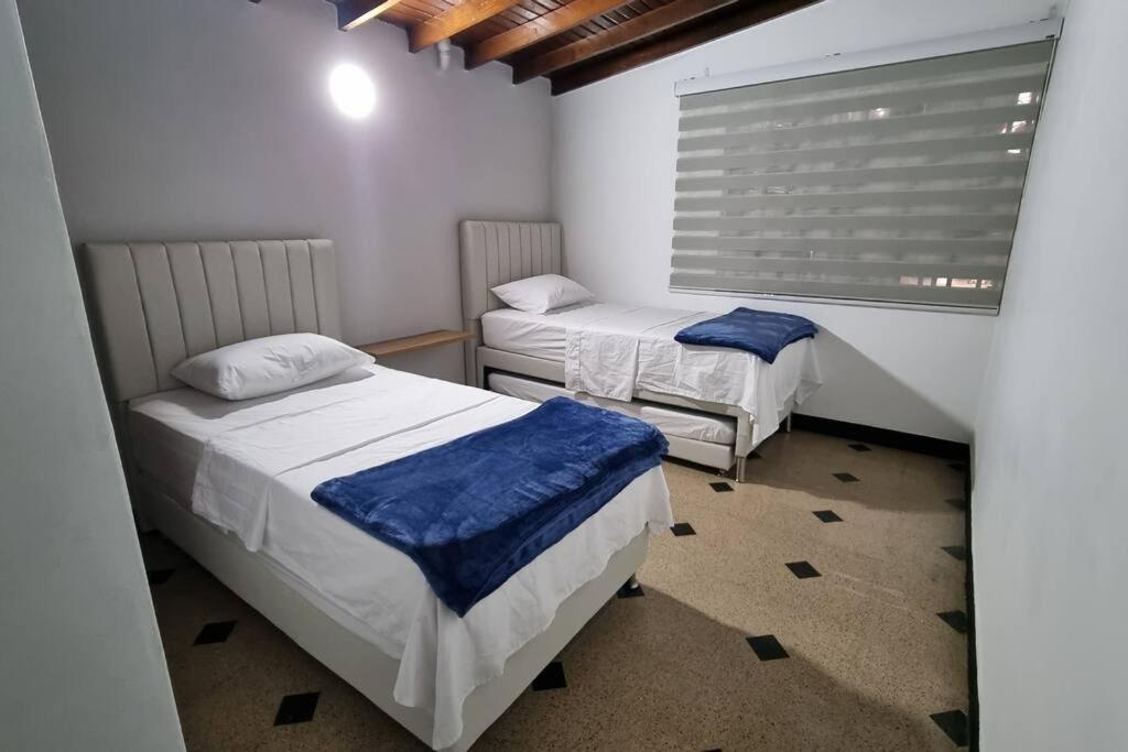 Amplia Y Comoda Casa En La 70 Сasa de vacaciones