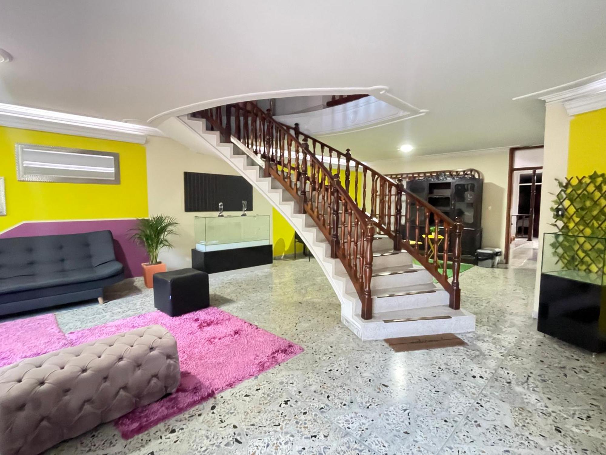 Homer Colors - Tu Hogar En 20 Personas Guest house