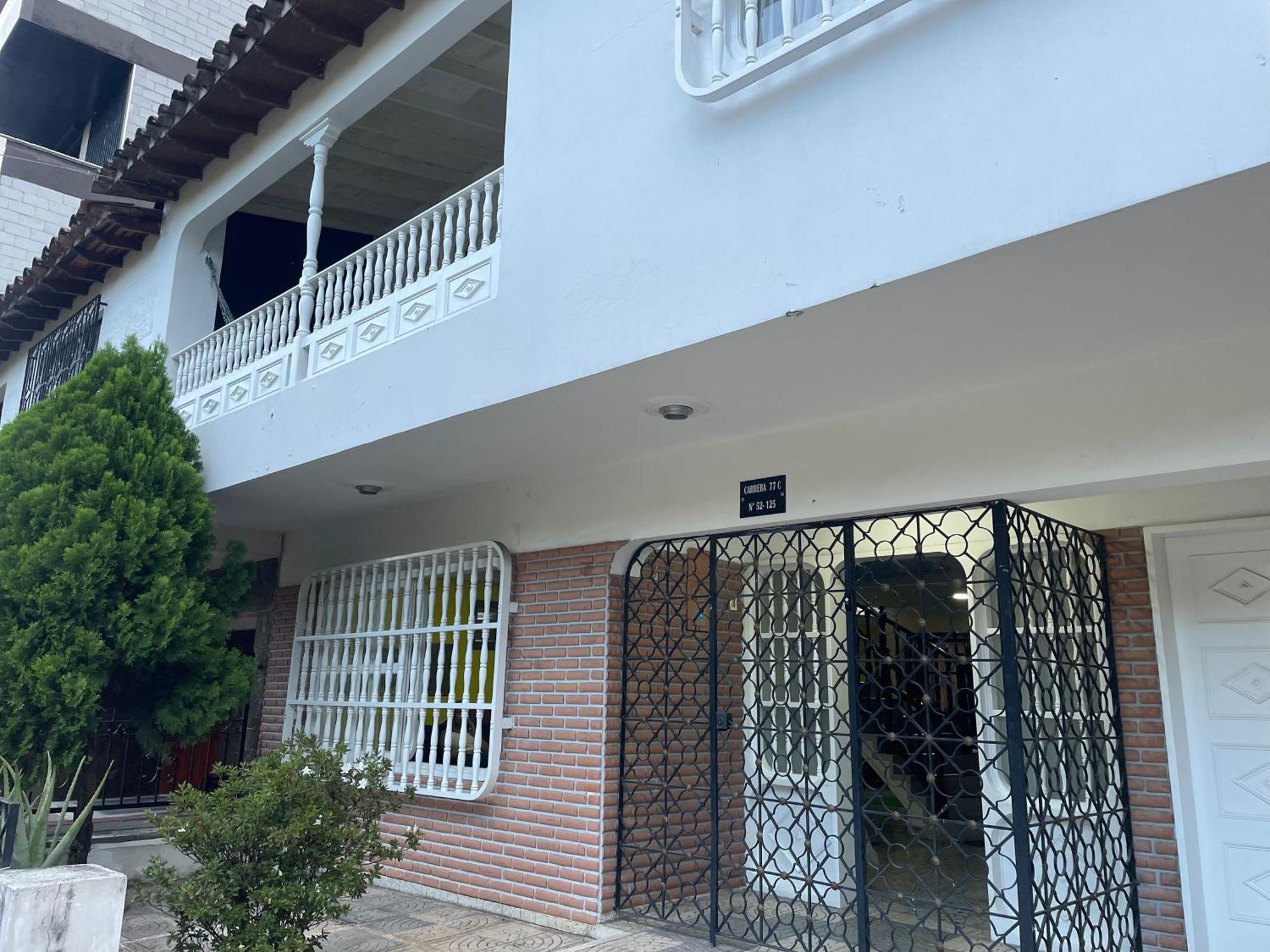 Guest house Homer Colors - Tu Hogar En 20 Personas