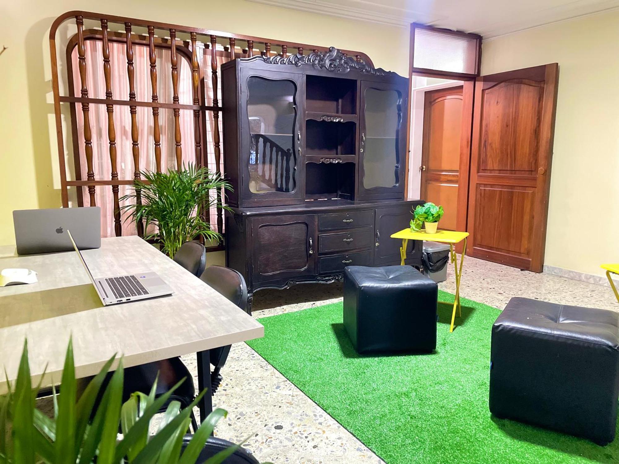 Homer Colors - Tu Hogar En 20 Personas Guest house