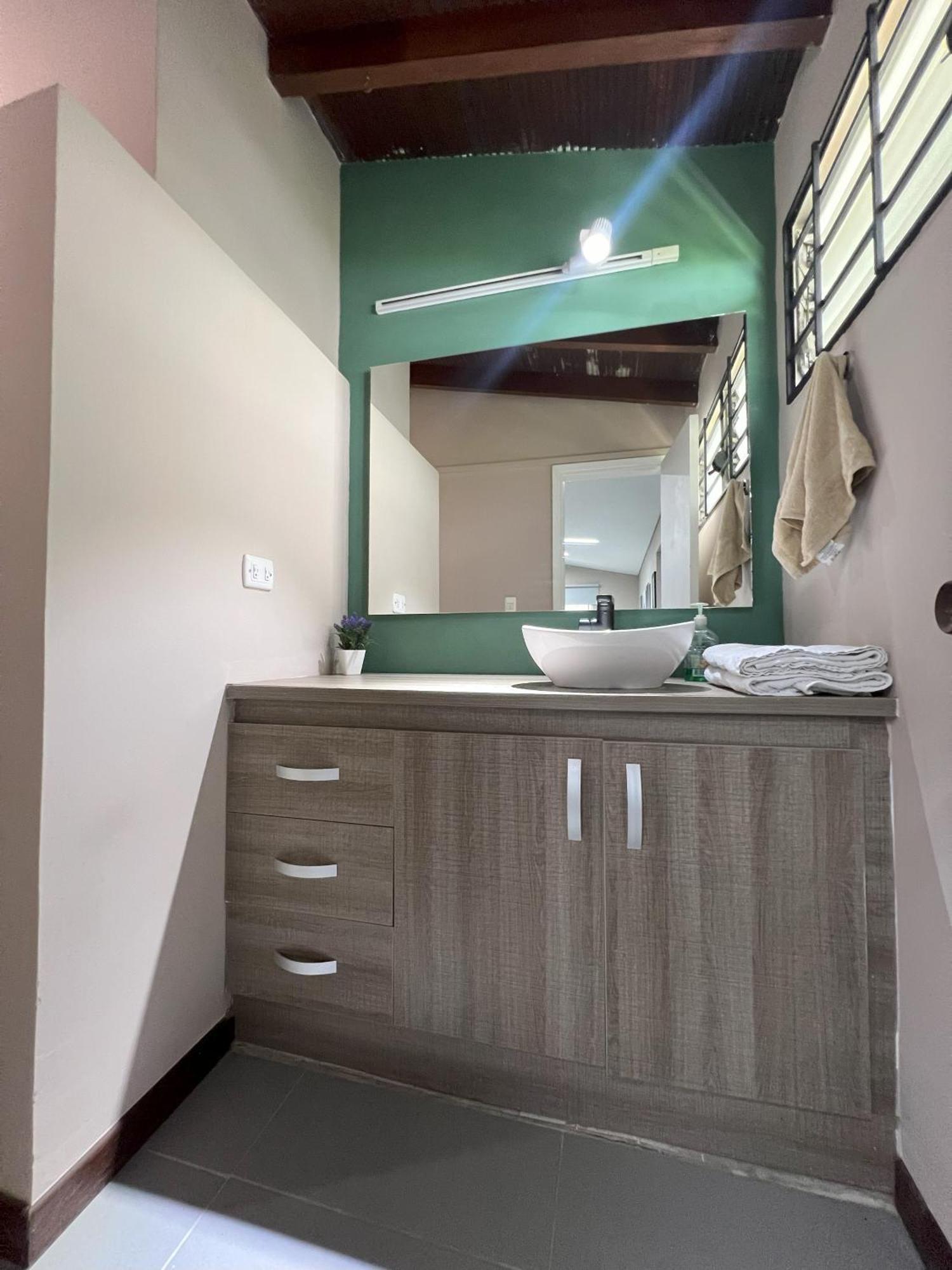 Apartamento Cerca A Centro Comercial De Santafe A104 By Roots *